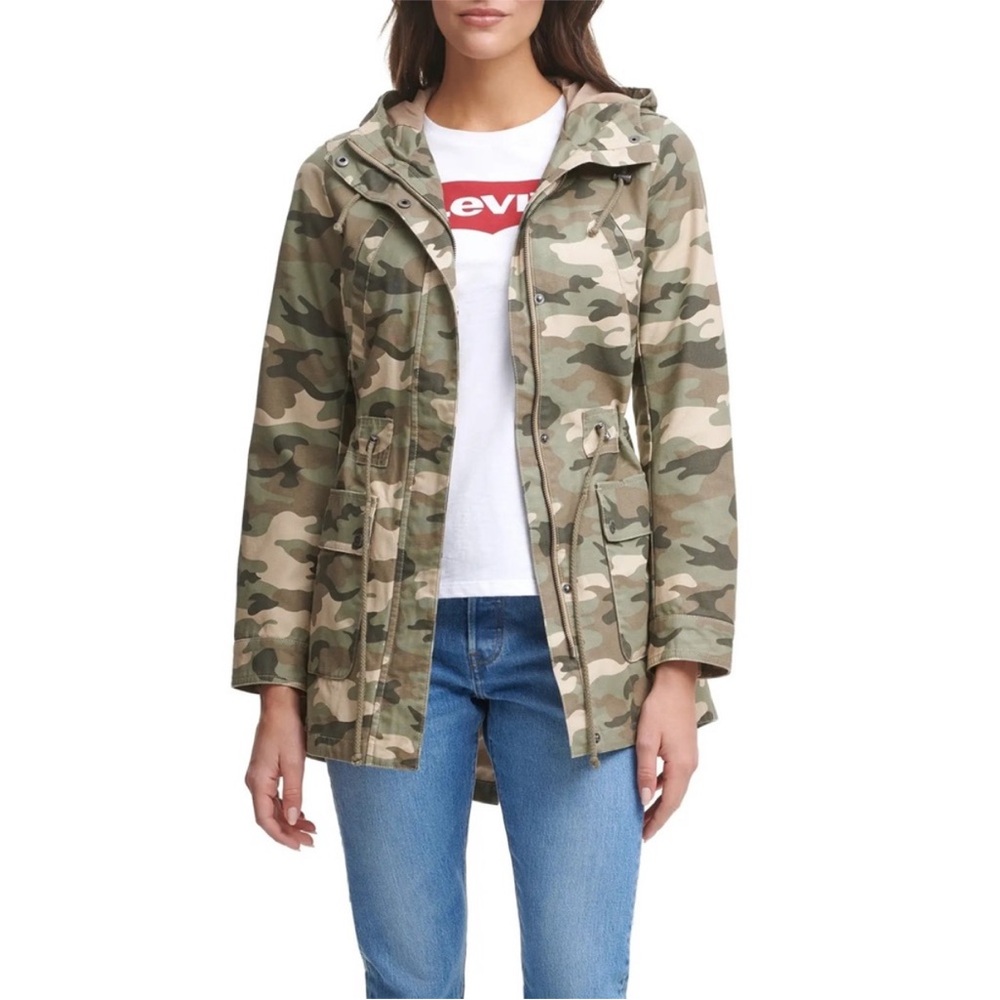 Levi’s Fishtail Parka Camo‎ hooded jacket size medium
